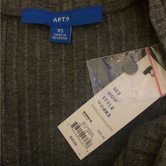 Apt.9 2 piece sweater with tank top xs NWT - Picture 3 of 4